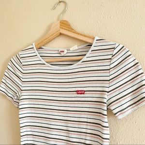 Levi’s Women’s Striped T-shirt size small